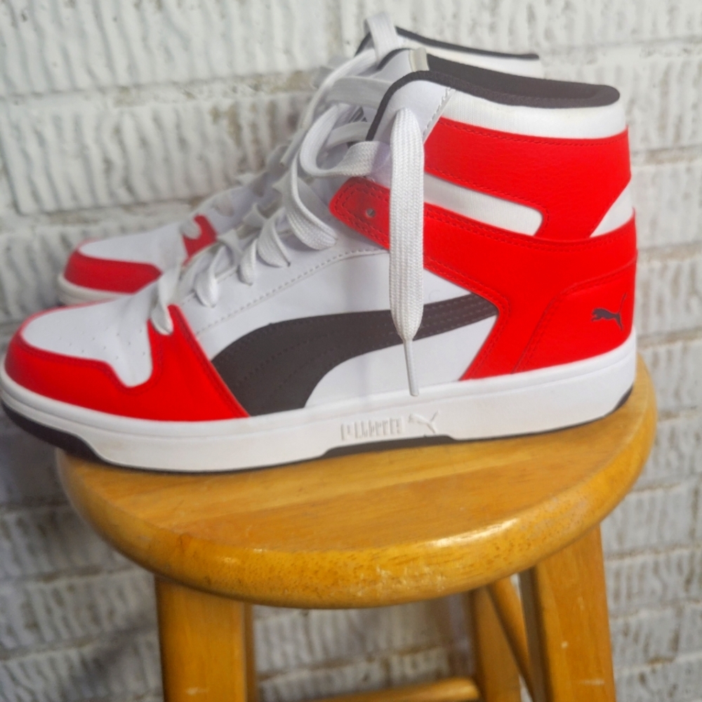 Puma's shoes
